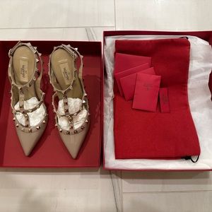 Authentic Valentino Nude Patent Rockstud Caged Pump Sz 39